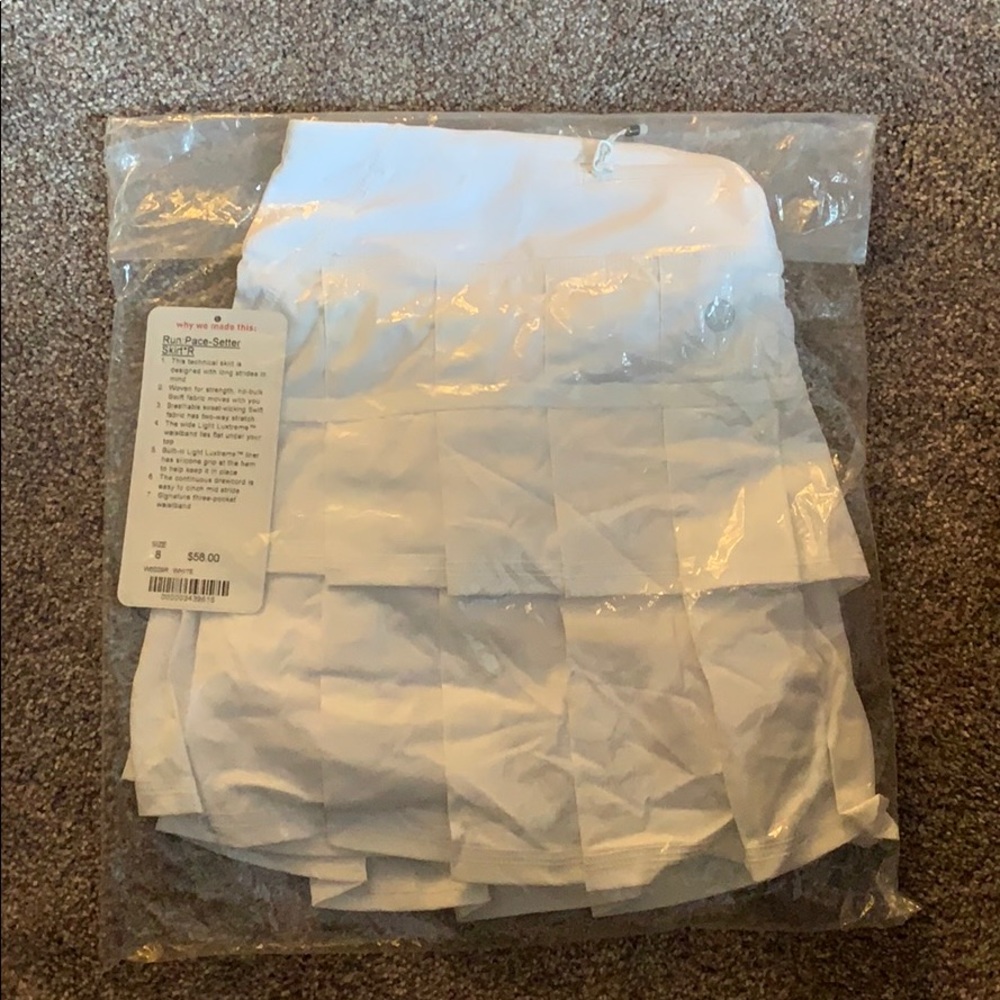 New run pace setter Lululemon skirt size 8 white